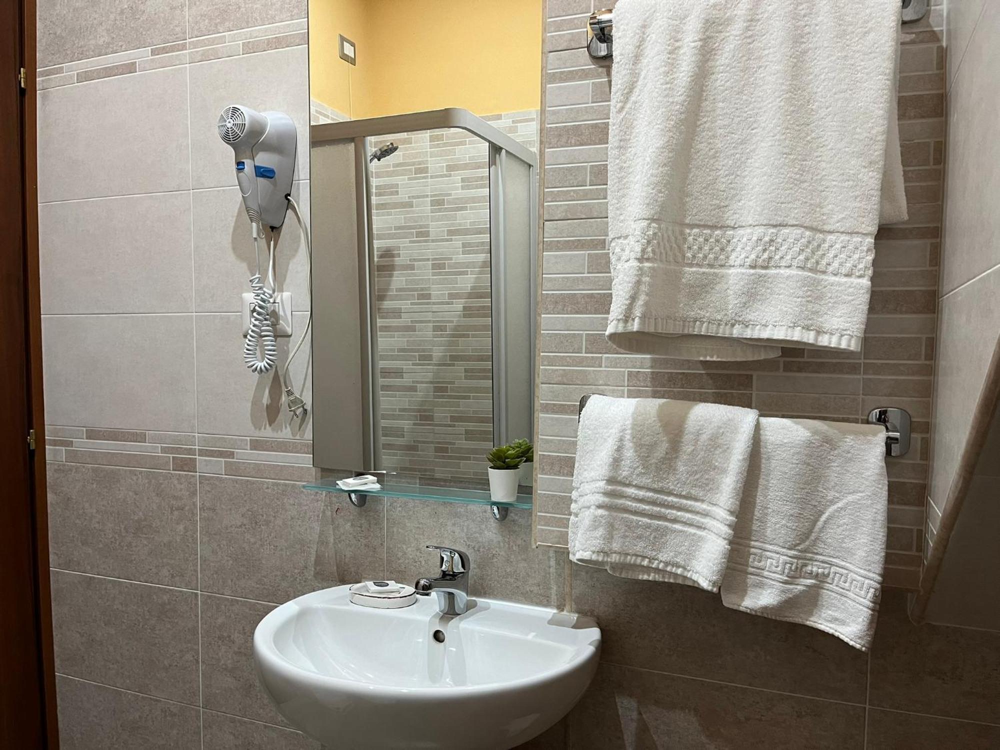 Bed and Breakfast Le Ganze Ceprano Esterno foto