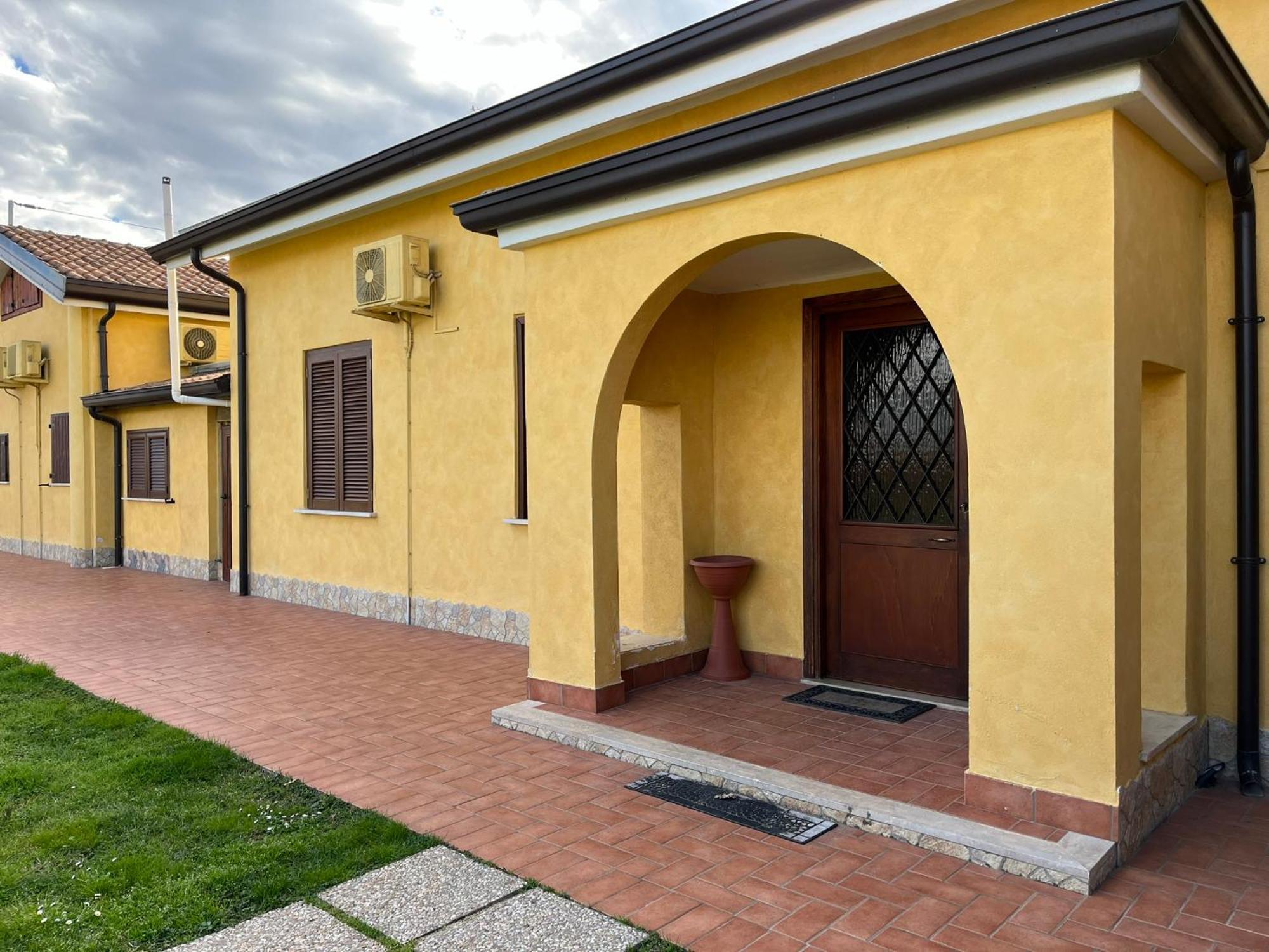 Bed and Breakfast Le Ganze Ceprano Esterno foto
